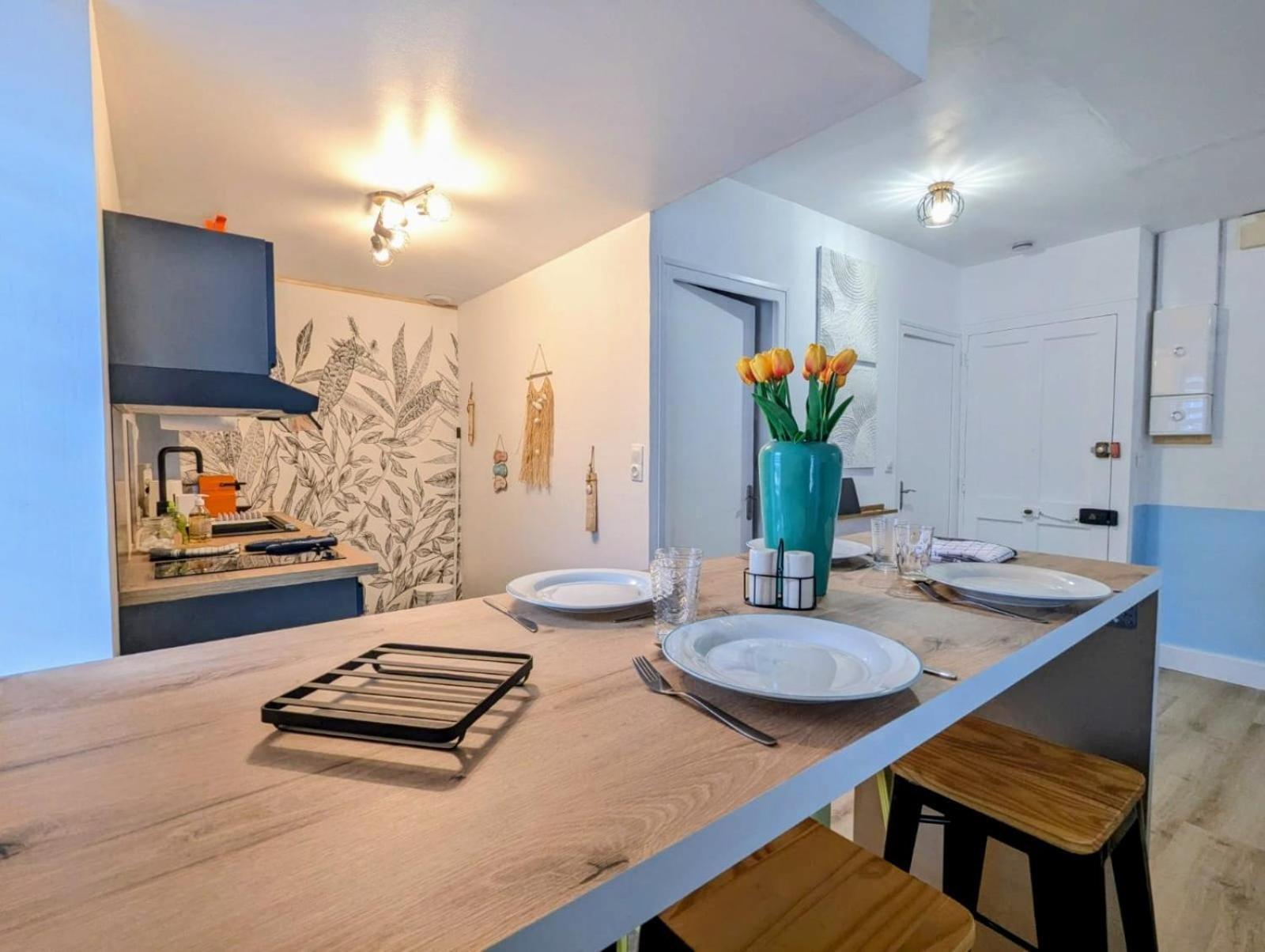 Le Phoenix Bourgoin-Jallieu ภายนอก รูปภาพ